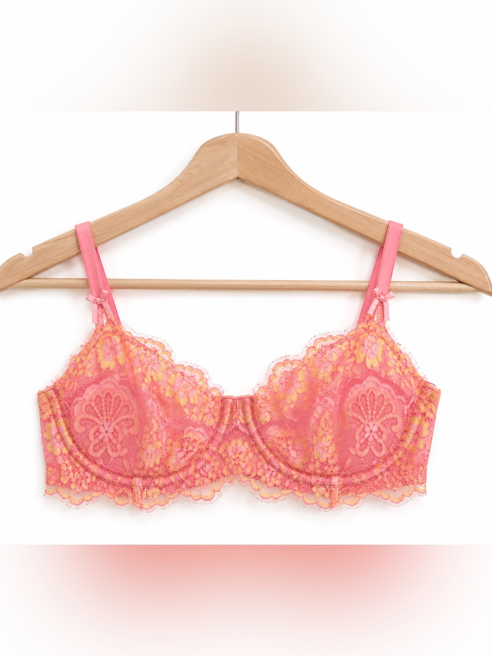 Victoria’s Secret Pink Yellow Floral Lace Underwire Bra Embroidered Sexy EUC 32C